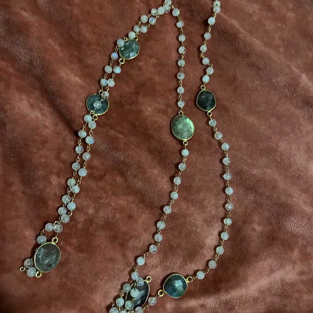 Chic Gold and Blue Gemstone Necklace